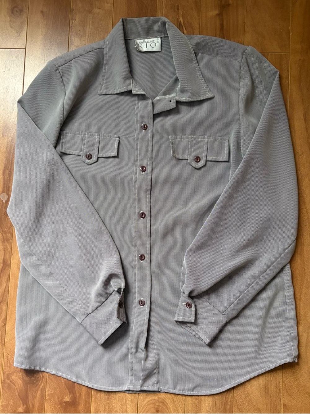 RIO Classic Button-Down Shirt in Light Gray